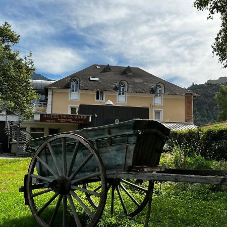 Hotel De La Gare Эйглие Экстерьер фото